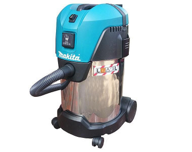 Строительный пылесос Makita VC3011L