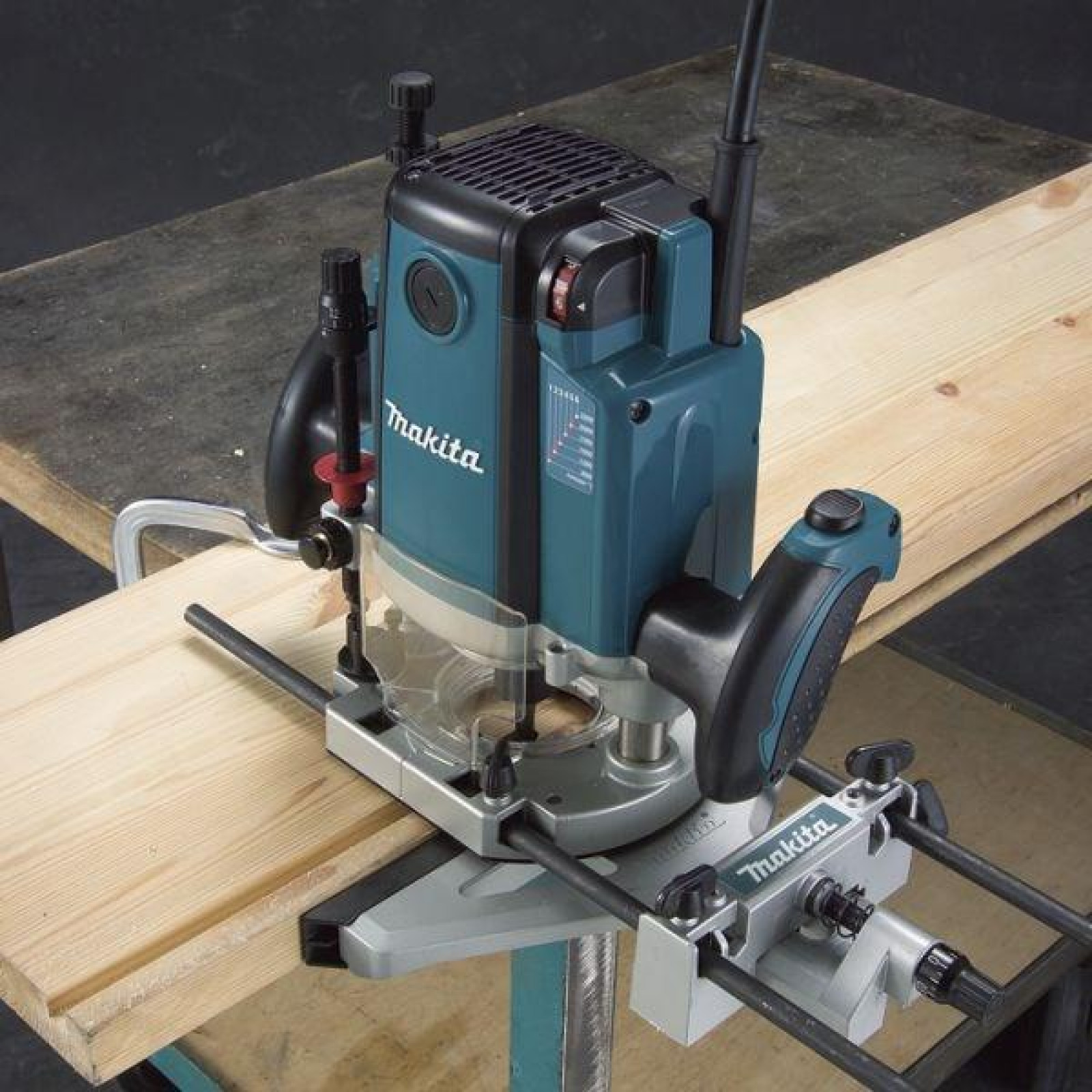 Фрезерный инструмент. Фрезер Макита 2300 FC. Фрезер Makita rp2301fcx. Фрезер Makita rp2300fc. Фрезер Макита 2301 FCX.